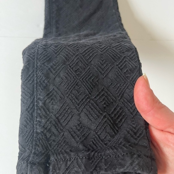 Pilcro & Letterpress Black Textured Script pants Size 24 - Picture 9 of 9